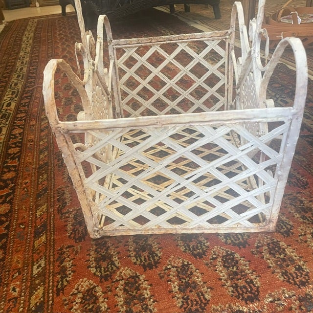 1910s Vintage Victorian French Style White Iron / Lattice Rectangle Basket W/ Leaves/Tiles & Fixed Handle For Sale - Image 5 of 18