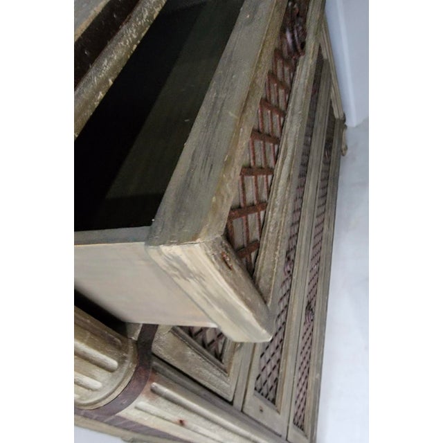 Gray French Louis XVI Style Lattice & Painted Chest - Restoration Hardware Treillage For Sale - Image 8 of 8
