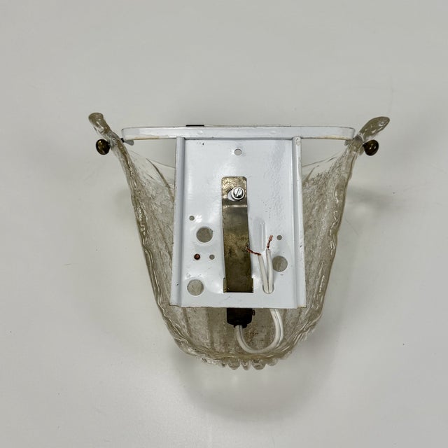 Vintage Murano Ice Glass Wall Lamp, Italy, 1970s, in Very Good conditions. Designed 1920 to 1949 Up to 250V (Europe/UK...