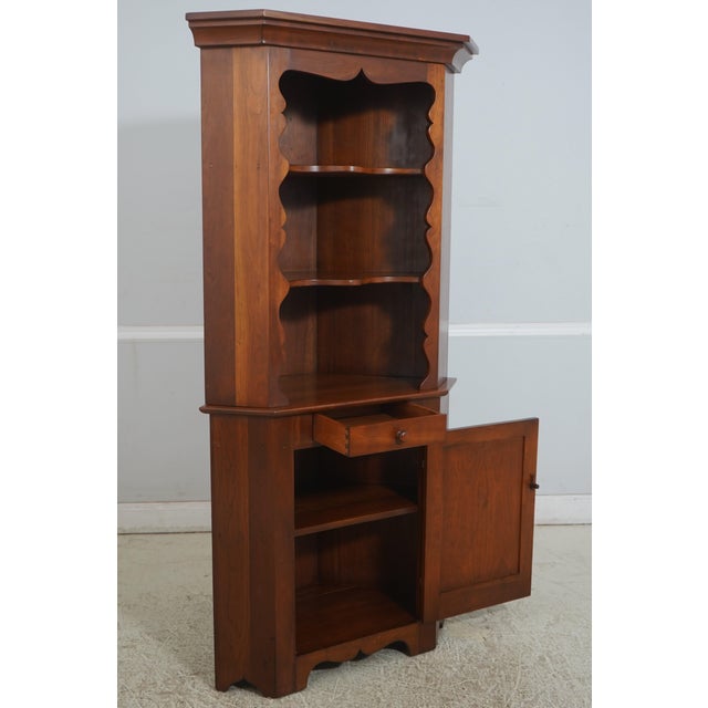 French Country 1970s Stickley 2 Piece Cherry Country French Corner Cabinet For Sale - Image 3 of 18