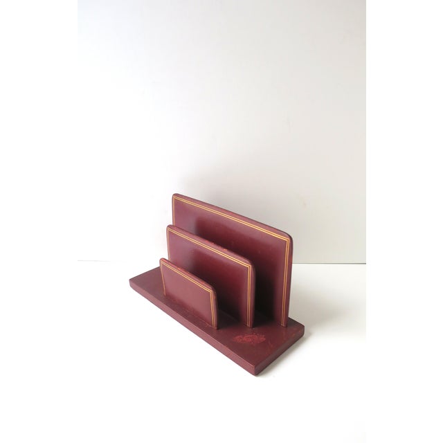 Mid-Century Modern French Leather Mail Desk Holder, Cartier Style, Mid-20th Century, France For Sale - Image 3 of 11