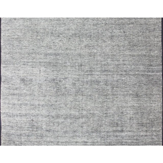 Contemporary Square Modern Rug in Solid White Color With Distressed Pile and Charcoal Weft For Sale - Image 3 of 13