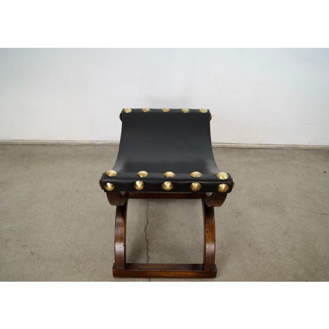 Black 1960’s Hollywood Regency Leather & Brass Sling Stool For Sale - Image 8 of 12