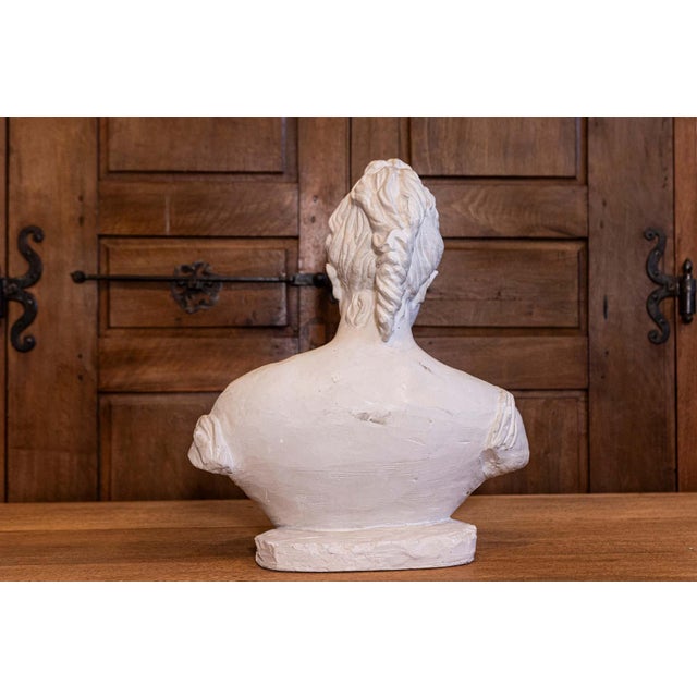 Italian Bust of a Woman Wearing a Creased Dress with Fibula, 20th Century For Sale - Image 4 of 10