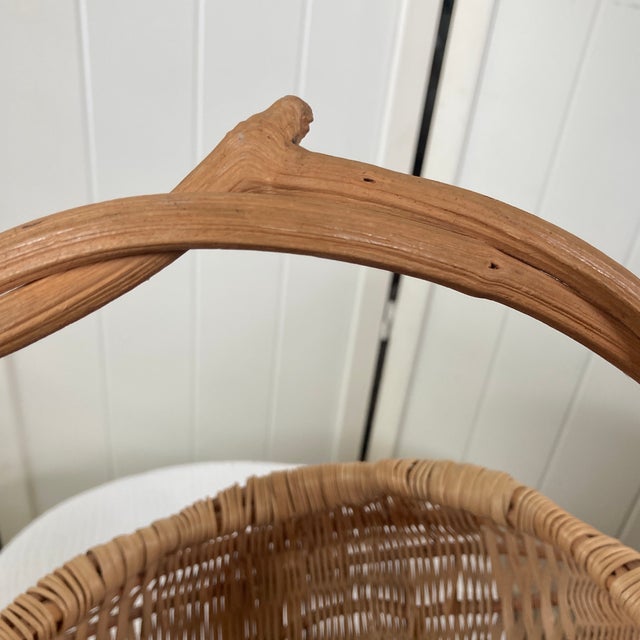 Vintage Handwoven Appalachian Wicker Buttocks Basket With Twisted Bentwood Handle For Sale - Image 12 of 12