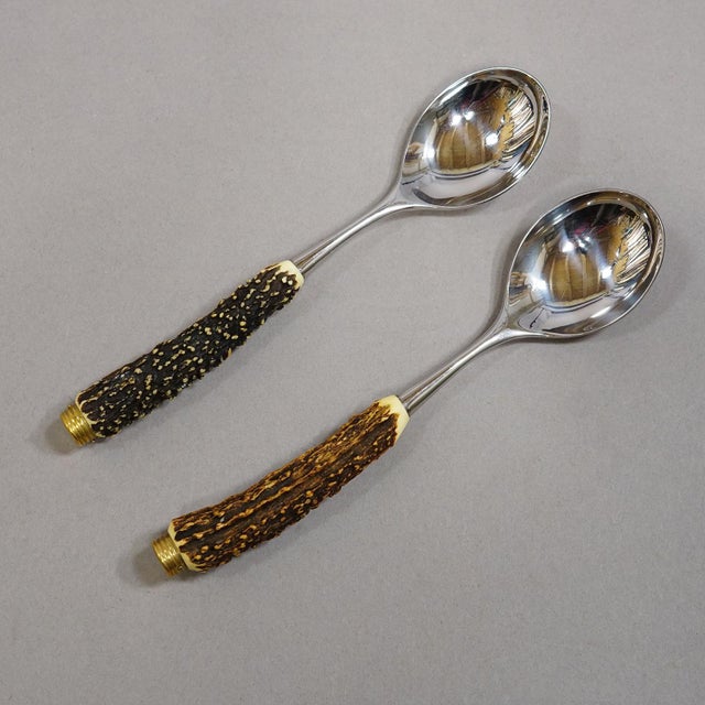 Vintage Stainless Steel and Horn Cutlery Serving Spoons, Wingen 1960s Item e8197 2-piece hunting serving set (2 spoons)...