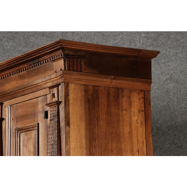 Antique Baroque Cupboard in Walnut, 1680 For Sale - Image 13 of 18