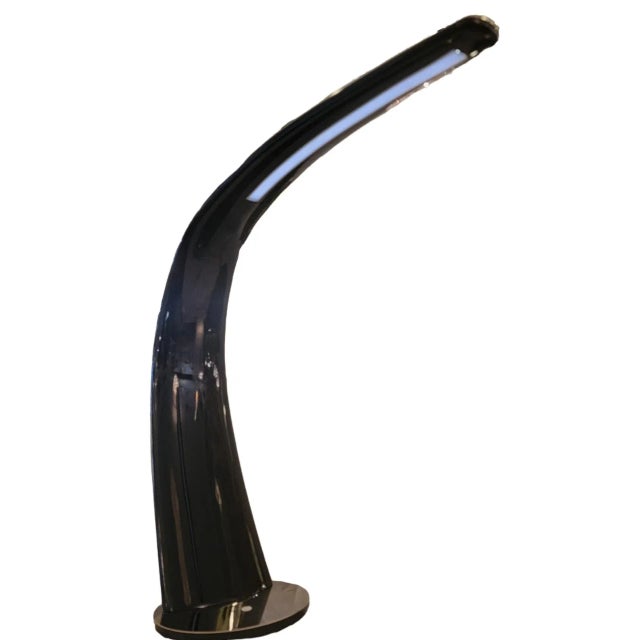 Mid-Century Modern Black Lacquered Table Lamp For Sale In Los Angeles - Image 6 of 9