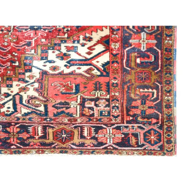 Early 20th Century Persian Heriz Rug For Sale - Image 10 of 13