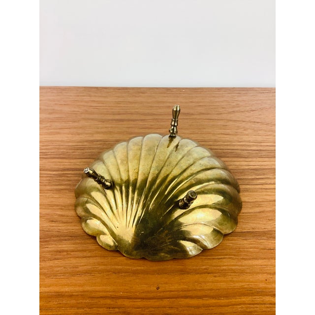 Vintage 1960s Brass Scalloped Sea Shell Footed Trinket Tray / Bowl For Sale In Las Vegas - Image 6 of 6