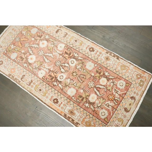 Turkish Peach Vintage Turkish Floral Small Rug rug no.j4688 For Sale - Image 3 of 6