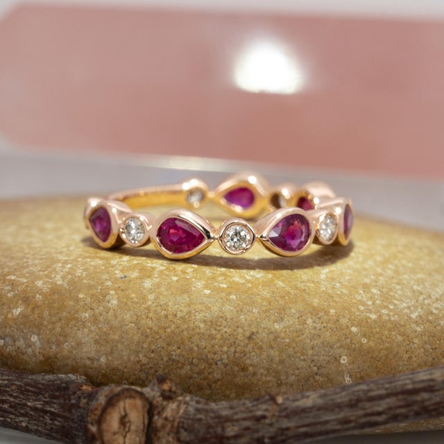 Metal 1.1ct Ruby Band Ring With Natural Diamonds Accents: Solid 14k Gold, Pear, Size 6.5 For Sale - Image 7 of 9