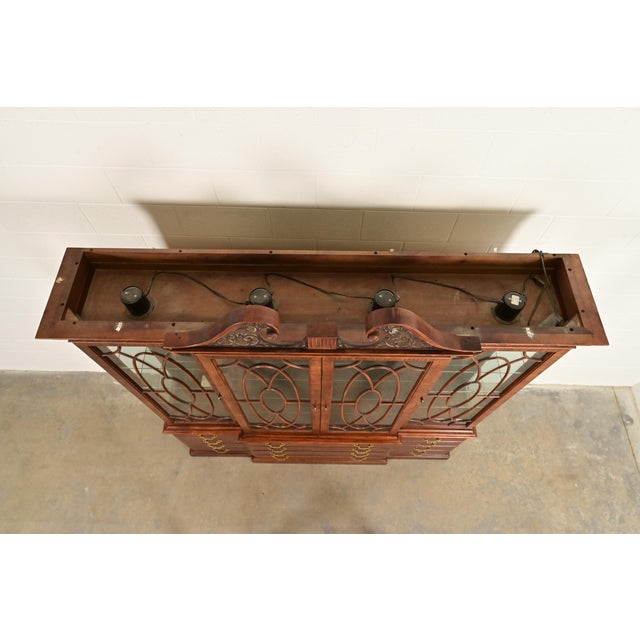 Henredon Georgian Carved Mahogany Lighted Breakfront Bookcase Cabinet For Sale - Image 13 of 17
