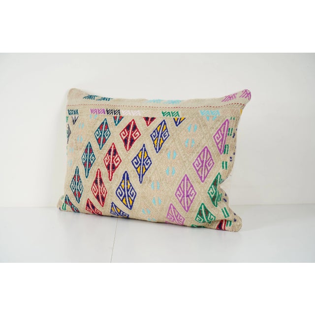 Handmade Turkish Rug Pillow Covers • Vintage Rug Decor Elevate your home decor with these exquisite 16" x 24" pillow...
