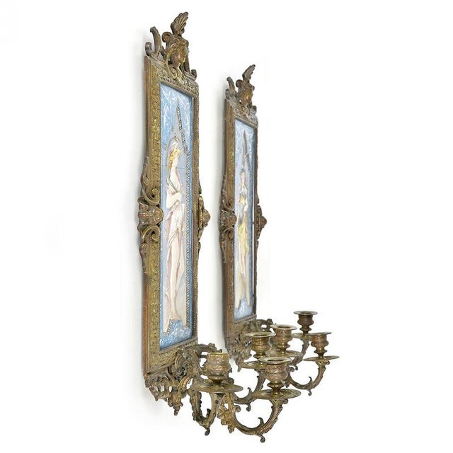 This sumptuous pair of wall lights from the napoleon iii period embodies the decorative refinement of the 19th century,...