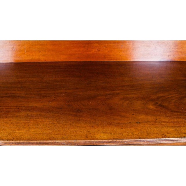 George III Mahogany Inlaid Sideboard, 18th Century For Sale - Image 4 of 18