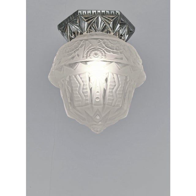 Muller Frères Pair of Muller Freres French Art Deco Flush Mounts - 1930s Frosted Glass & Nickeled Bronze For Sale - Image 4 of 7