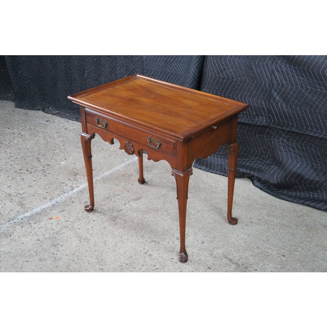 Mid Century Globe Furniture Colony Queen Anne Style Mahogany Tea Tray Table For Sale - Image 10 of 13