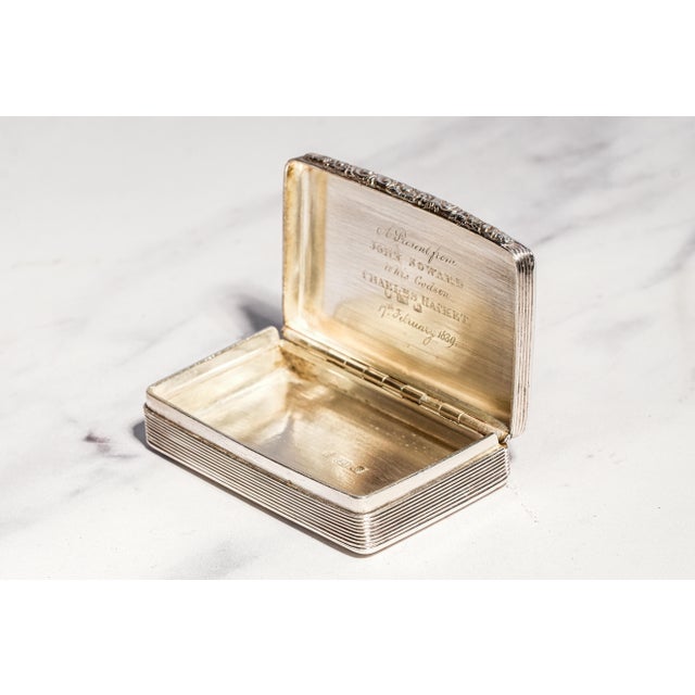 Early 19th Century Wonderful English Engine Turned Antique Sterling Silver Snuff Box Tobacciana Engraved Presentation Dedication 1839 For Sale - Image 5 of 12