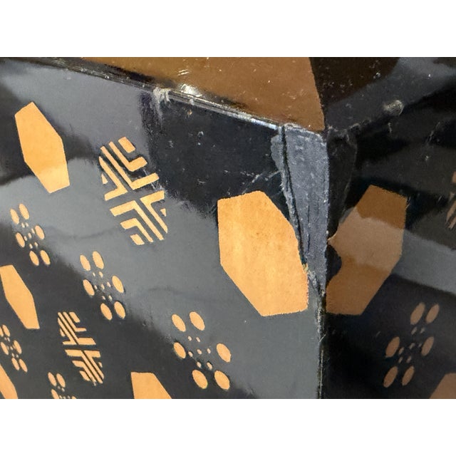 Black Lacquered Table Lamp with Geometric Decor, 1970s For Sale - Image 8 of 13