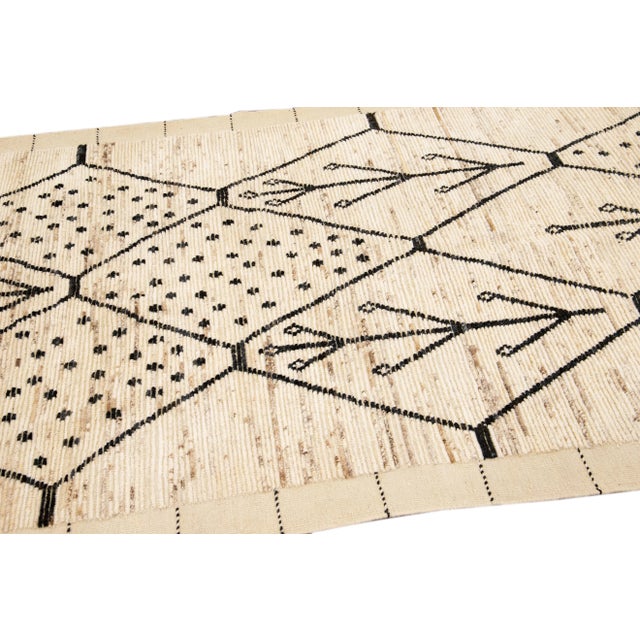 Modern Moroccan Style Handmade Beige Geometric Boho Wool Rug For Sale In New York - Image 6 of 9
