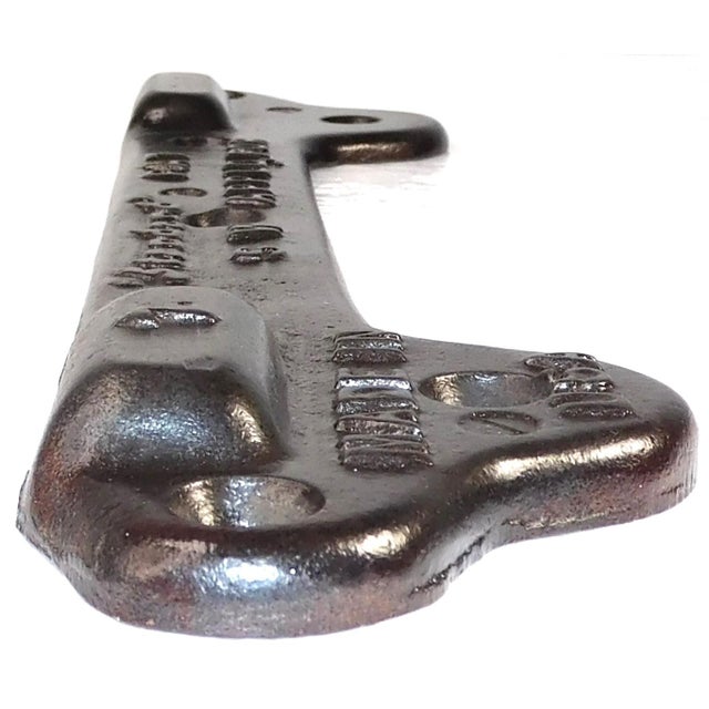 Restored Vintage "Standard" Sw Cast Iron Sink Wall Bracket For Sale In Portland, ME - Image 6 of 7