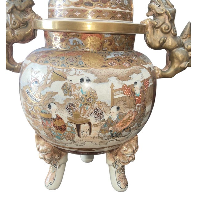 Large Japanese Satsuma Lidded Jar With Fu Dogs, Meiji Period, 19th Century. For Sale In Los Angeles - Image 6 of 9