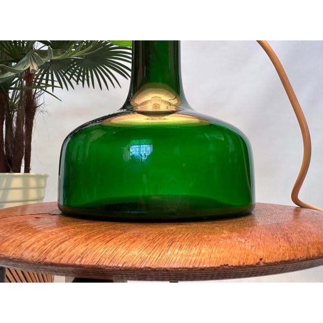Le Klint Early Edition of Model 302 Table Lamp in Glass by Gunnar Biilmann-Petersen for Le Klint & Holmegaard, Denmark, 1962 For Sale - Image 4 of 15