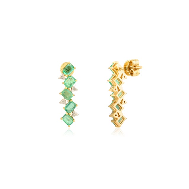 Vertical Bar Earrings With Emerald and Diamonds in 14k Gold- A Pair For Sale In New York - Image 6 of 10