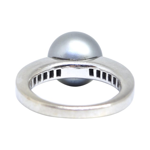 Mikimoto 18k White Gold Silver Akoya Pearl and Diamond Ring, Size 6.5 For Sale - Image 4 of 11