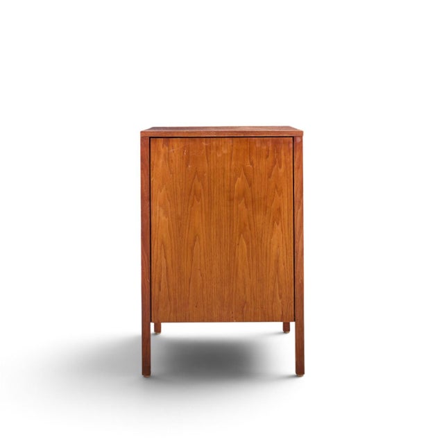 Mid 20th Century Florence Knoll for Knoll Mid Century Walnut 3-Piece Vanity Set For Sale - Image 5 of 15