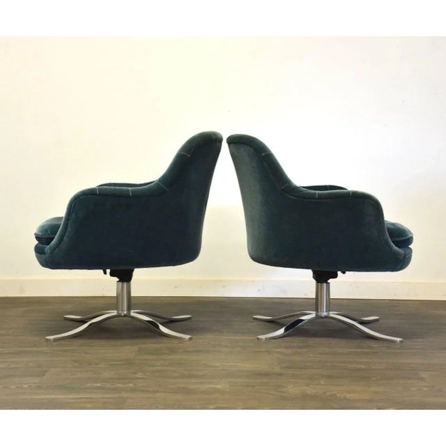 Mid-Century Modern Nico Zographos Swivel Lounge Chairs - a Pair For Sale - Image 3 of 12
