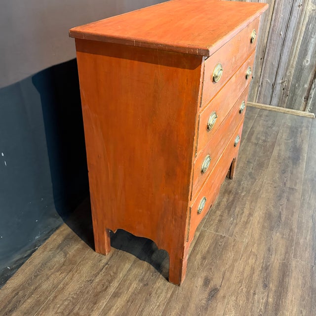 19th C American Federal Hepplewhite Four-Drawer Chest of Drawers For Sale In Philadelphia - Image 6 of 10