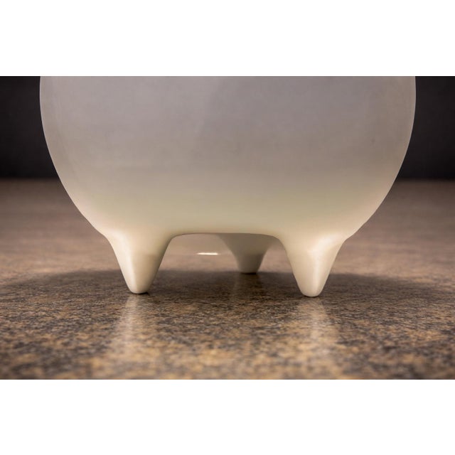 White “Meche” Pot in Clay Painted in White, Ensamble Artesano, Tonala Mexico, 2024 For Sale - Image 8 of 8