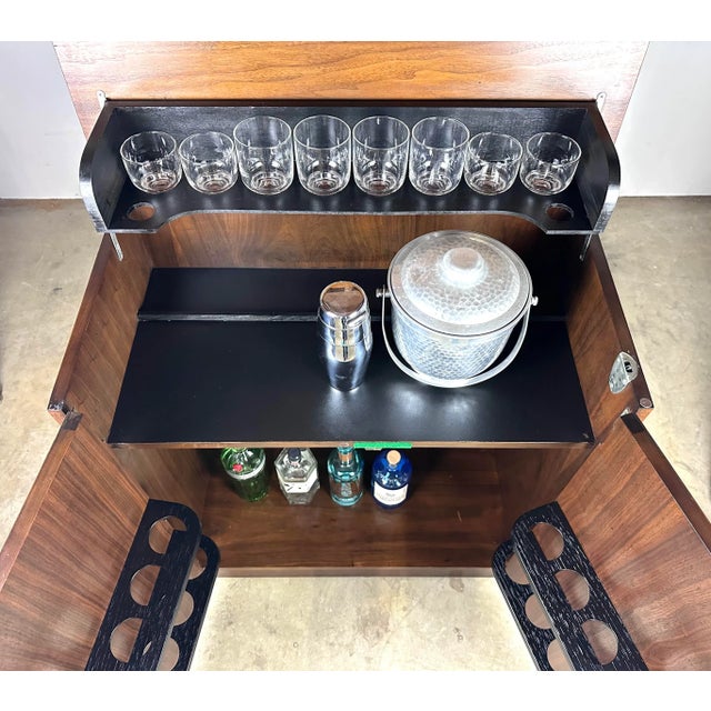 Lane Furniture Mid Century Modern Walnut Rolling Bar Cabinet With Glasses by Lane For Sale - Image 4 of 12