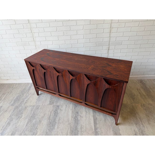Cinnamon 1960s Broyhill Brasilia Rosewood Credenza MCM For Sale - Image 8 of 10