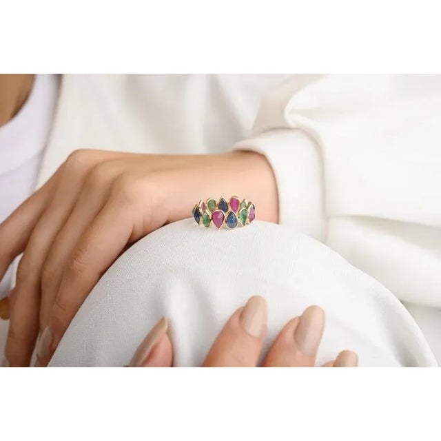 18 Karat Yellow Gold Emerald Ruby Sapphire Stackable Eternity Band Ring Size 9.5 For Sale In New York - Image 6 of 7