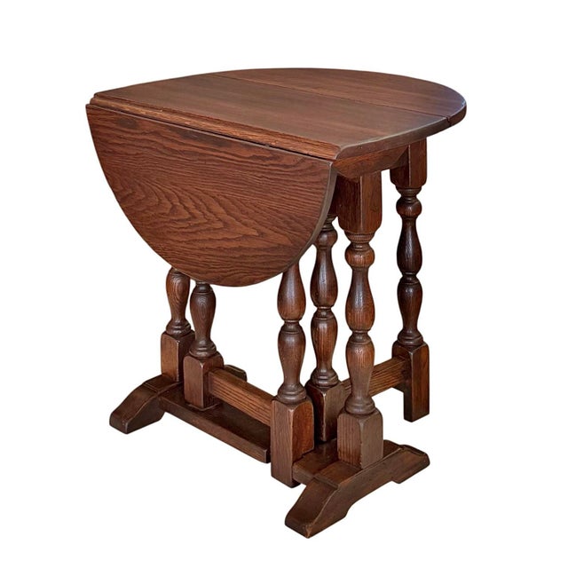 Traditional 1930s William and Mary Style Drop Leaf Chair-Side Table in Distressed Oak For Sale - Image 3 of 12