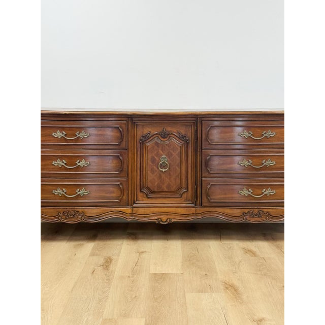 Farmhouse Ornate Thomasville French Provincial 9 Drawer Dresser With Metal Pulls Vintage For Sale - Image 3 of 12