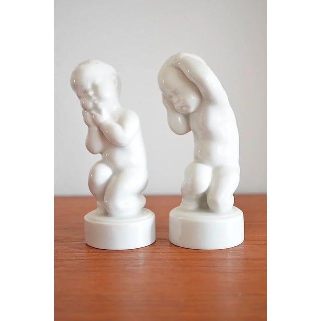 Ceramic Children Figurines by Svend Lindhart for Bing & Grondahl, 1970s, Set of 2 For Sale - Image 7 of 9
