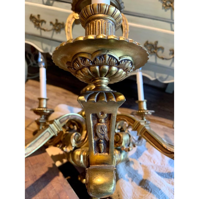 French Régence / Baroque Style Bronze Chandelier For Sale - Image 15 of 17