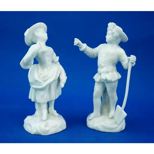 Ceramic White Porcelain Lady and Dandy from by Real Casa Ferdinandea, Naples, Italy, 18th Century, Set of 2 For Sale - Image 7 of 18