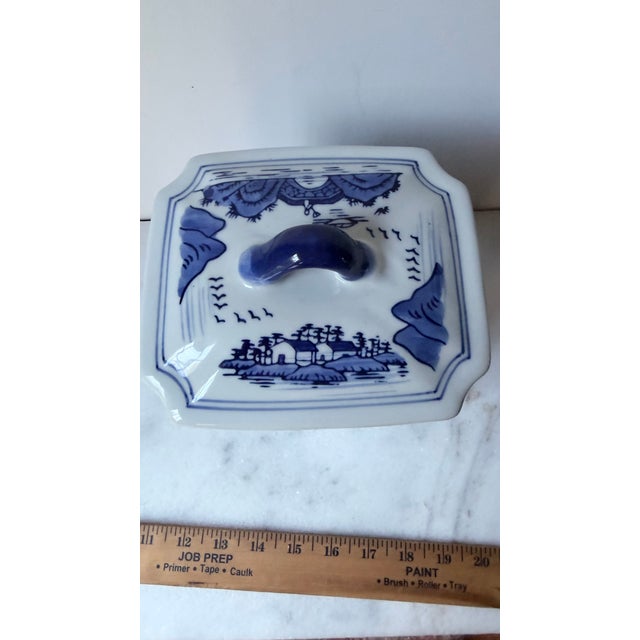 Blue and White Chinoiserie Rectangular Jar With Lid For Sale - Image 4 of 13