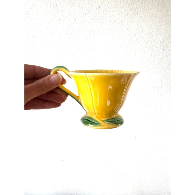 Mid-Century Modern Vintage Vallona Starr California Snack Set, Yellow Floral Luncheon Plates & Cups (Set of 3), 1940s–50s For Sale - Image 3 of 12