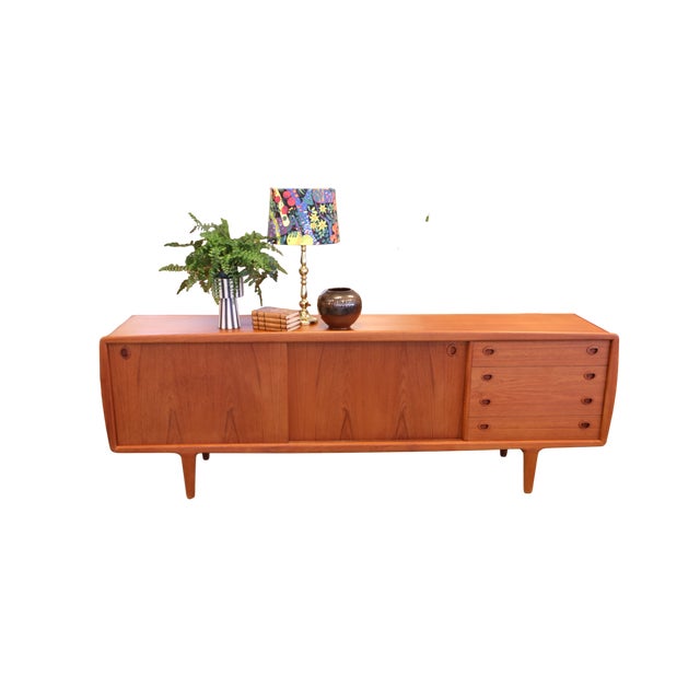 Long Sideboard in Teak with Drawers and Sliding Doors from H.P. Hansen, 1960s For Sale - Image 14 of 18