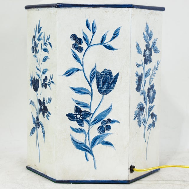 White Pair of Vintage Blue and White Hand-Painted Hexagon Tole Tea Caddy Table Lamps For Sale - Image 8 of 11