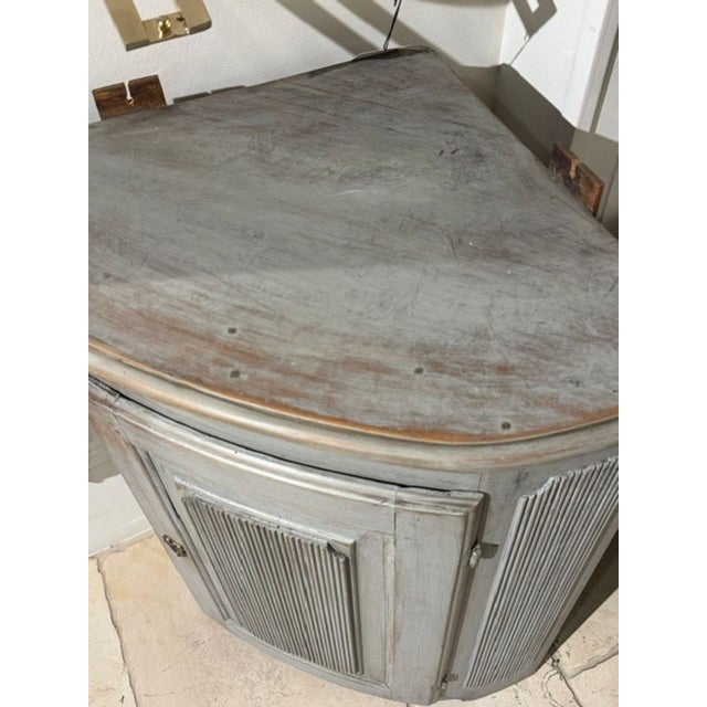 19th C. Swedish Painted Corner Cabinet For Sale In Dallas - Image 6 of 7