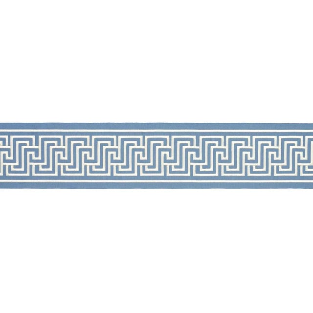 This gutsy trim is perfect for the leading edge of curtains or anywhere you want to add instant glamour. Sold as a: 2-yard...