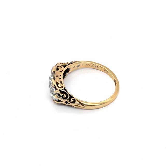 Victorian Vintage Old Mine Cut Diamond & 18k Yellow Gold Three-Stone Ring - Size 7.25 For Sale - Image 3 of 9