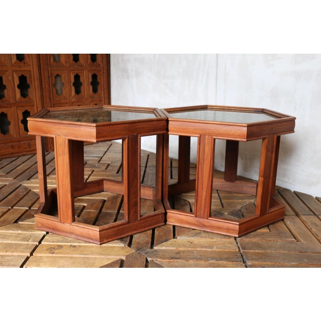 Pair of John Keal for Brown Saltman “Domino” Hexagonal Side Tables | Mid-Century Modern, 1960s For Sale In Los Angeles - Image 6 of 18